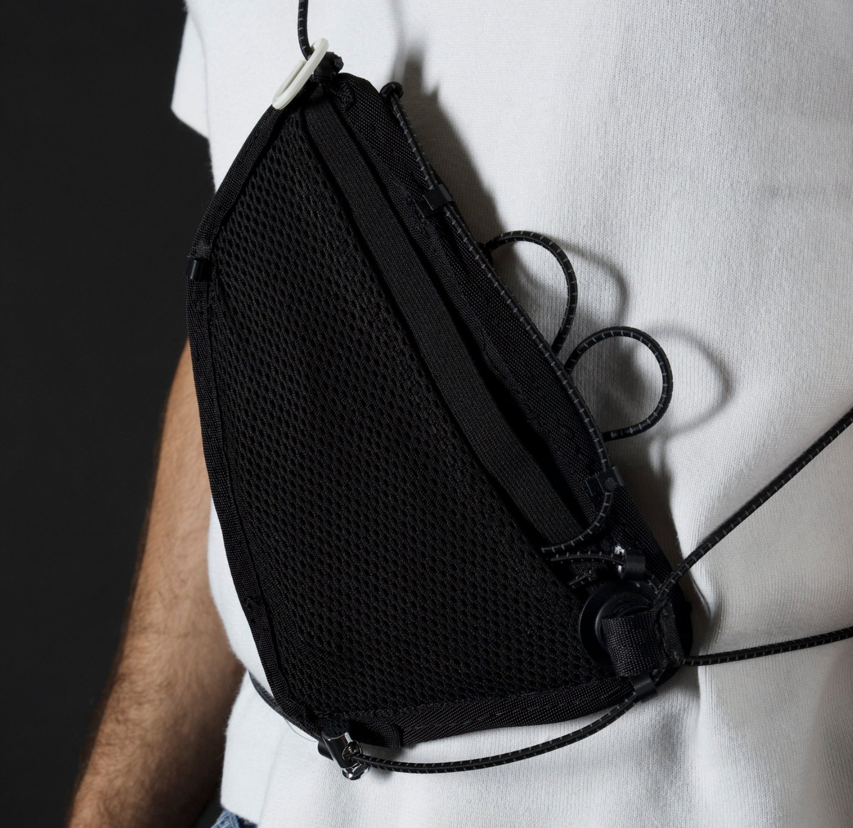 Kangoo — black mesh bag worn crossbody